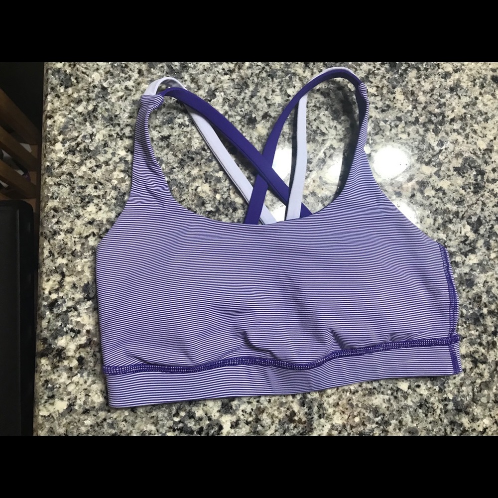 Lululemon sports bra